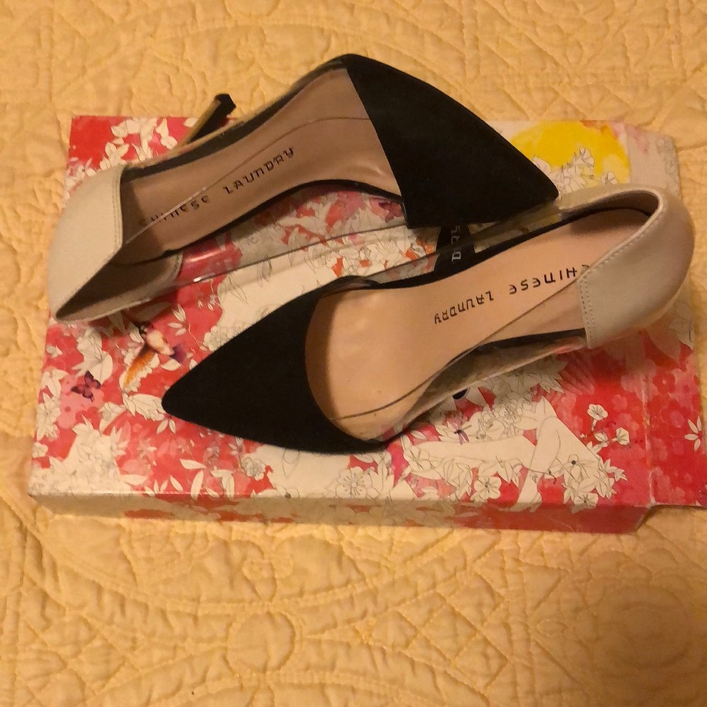 Multi color pump
